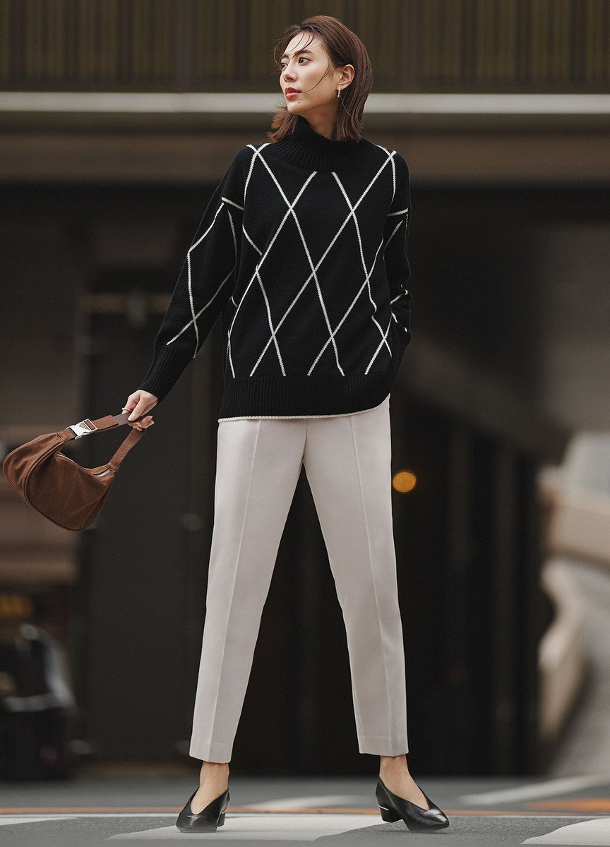 菱格紋高領設計針織衫